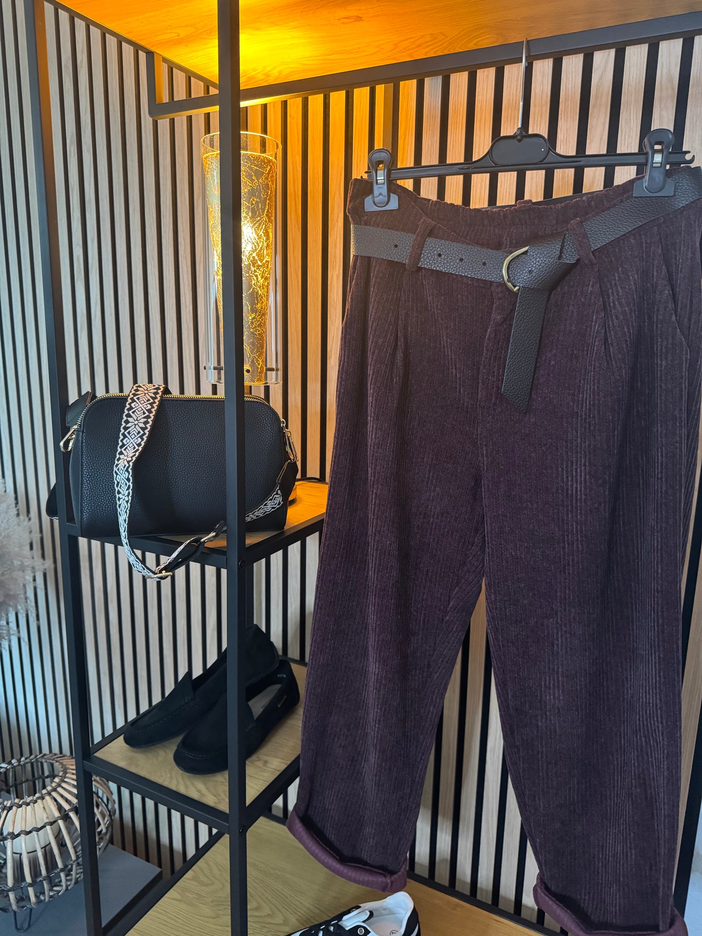 Damen Cordhose 2570