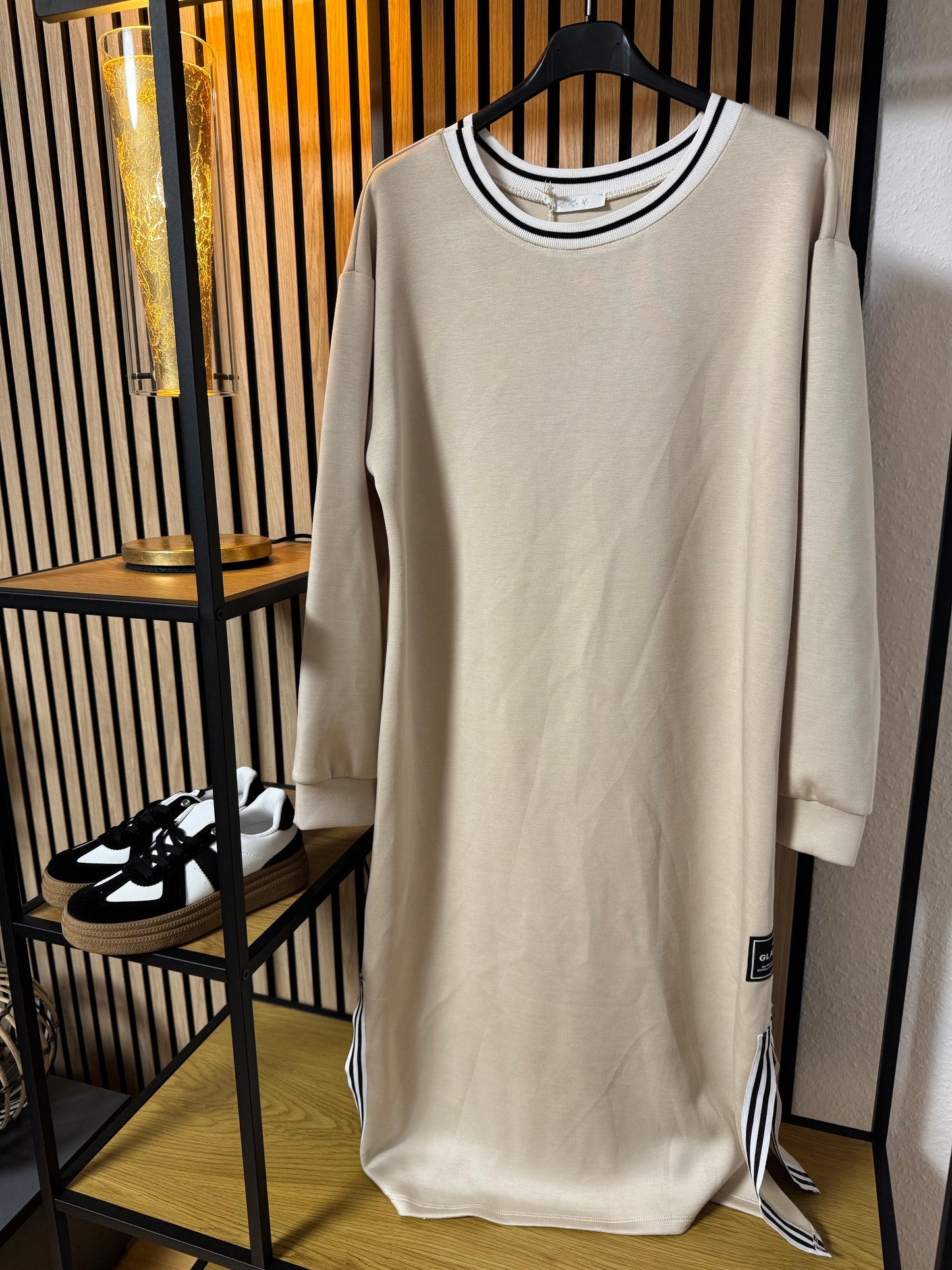 Sportliches Kleid 2589