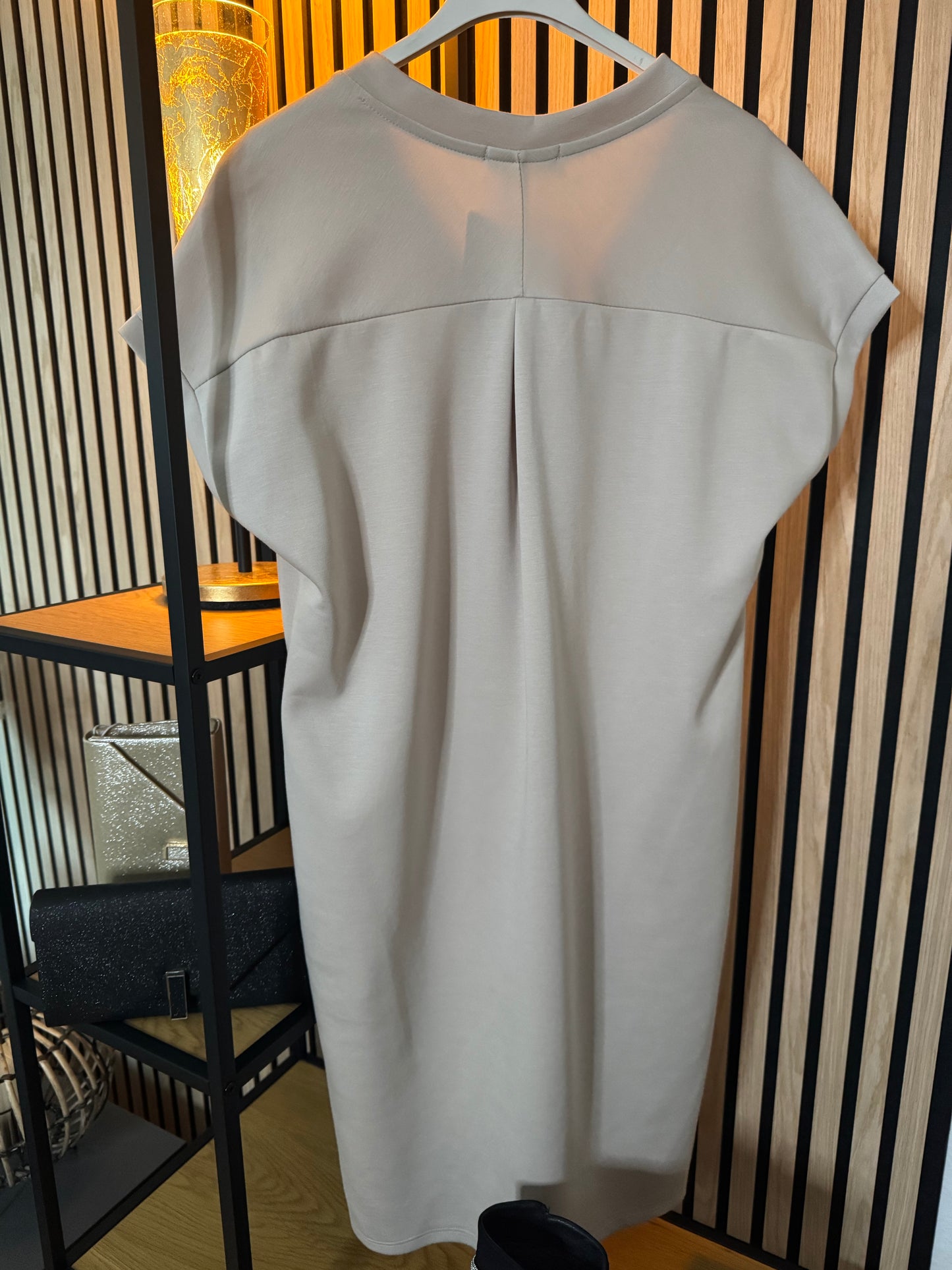 Elegantes Kleid 2560